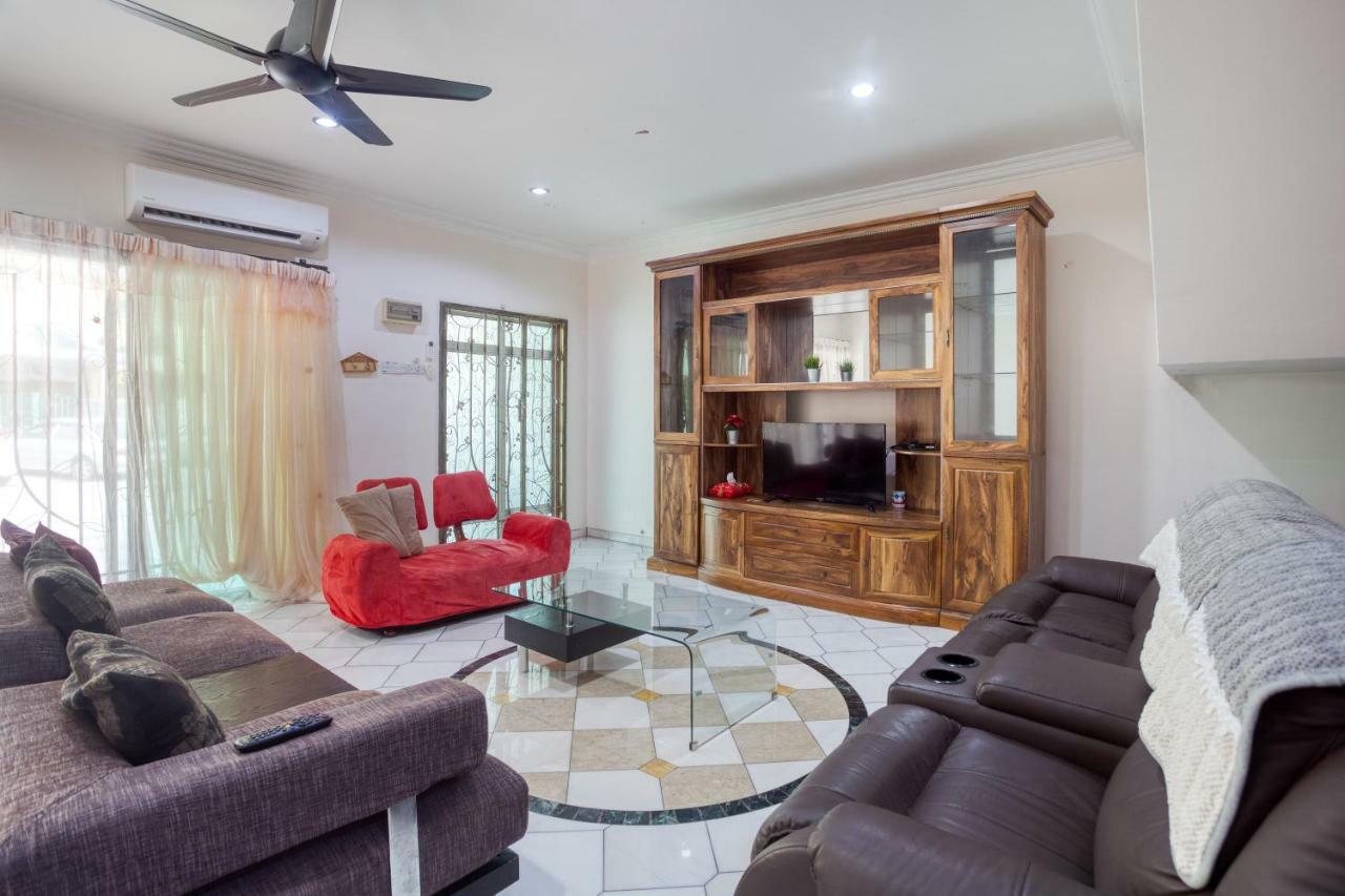 Gunung View Homestay 10 To 12 Pax Near Sunway Tambun Ipoh Bagian luar foto