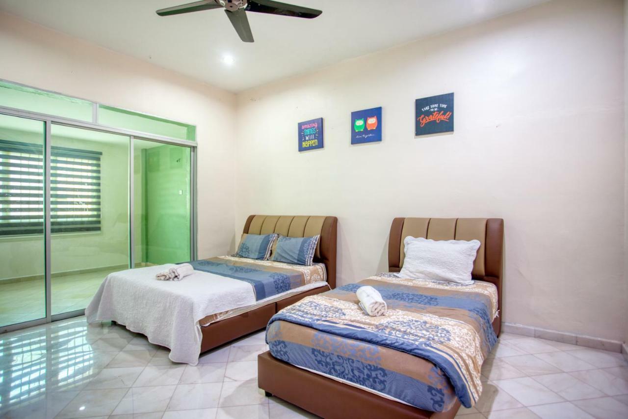 Gunung View Homestay 10 To 12 Pax Near Sunway Tambun Ipoh Bagian luar foto