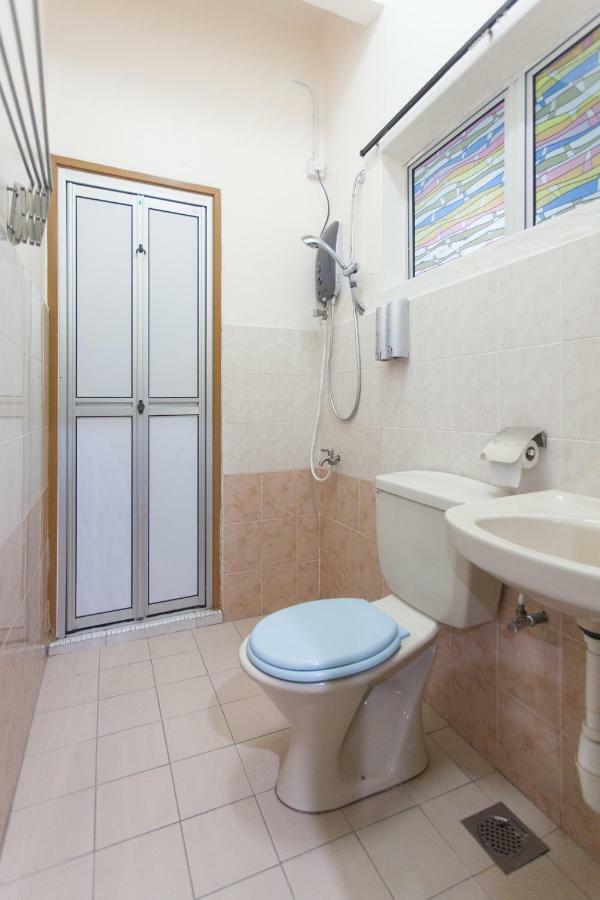 Gunung View Homestay 10 To 12 Pax Near Sunway Tambun Ipoh Bagian luar foto